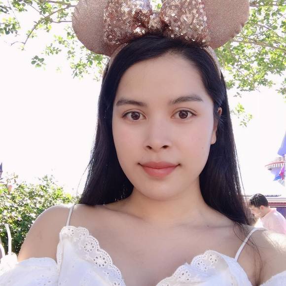 Meet your Posher, Lena - Picture 1 of 1